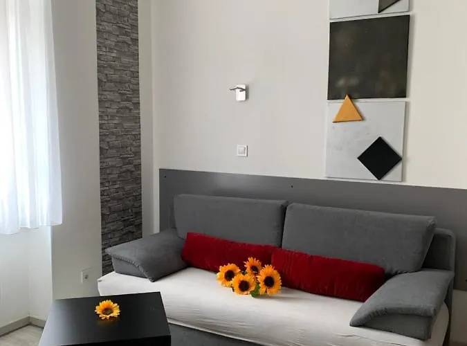 Sunflowers Апартаменты *