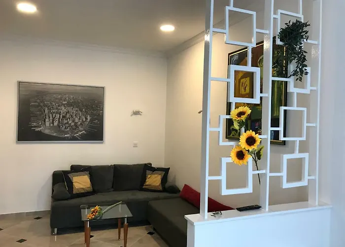 Sunflowers Апартаменты *